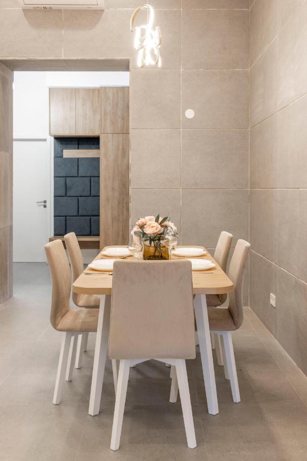 Luxurious & Spacious Central Residence With Balcony Budapeşte Dış mekan fotoğraf